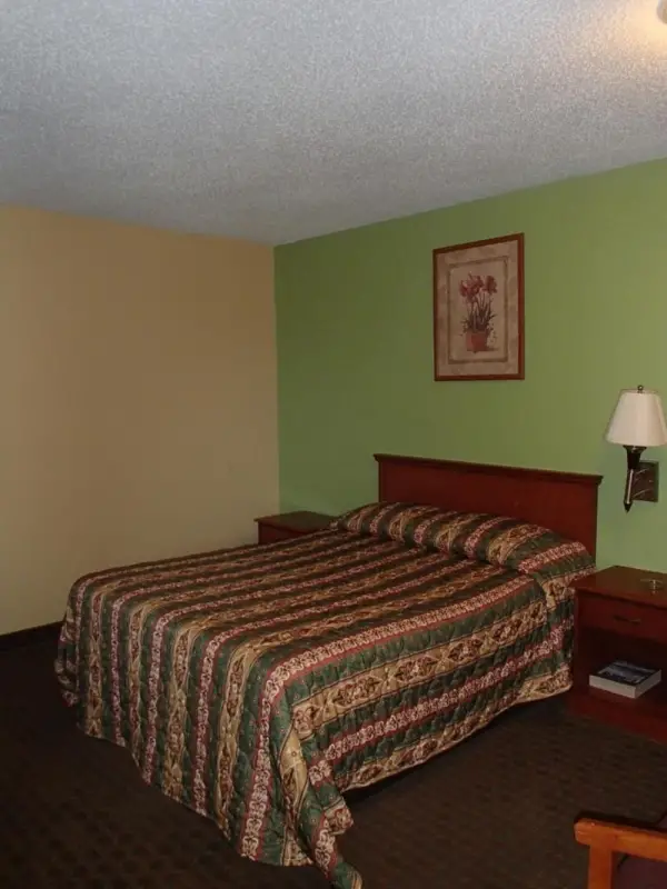 Royal Inn Of New Orleans 6