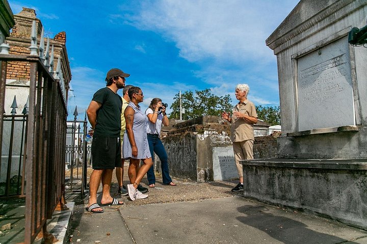 St. Louis Cemetery No. 1 Official Walking Tour